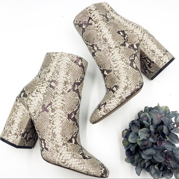 vince camuto destilly